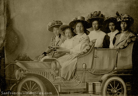 6women_car.jpg